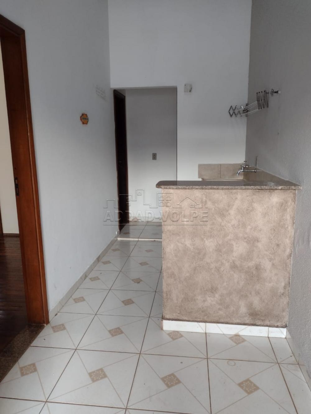 Alugar Casa / Padrão em Bauru R$ 2.000,00 - Foto 8 Alugar Casa / Padrão em Bauru R$ 2.000,00 - Foto 8