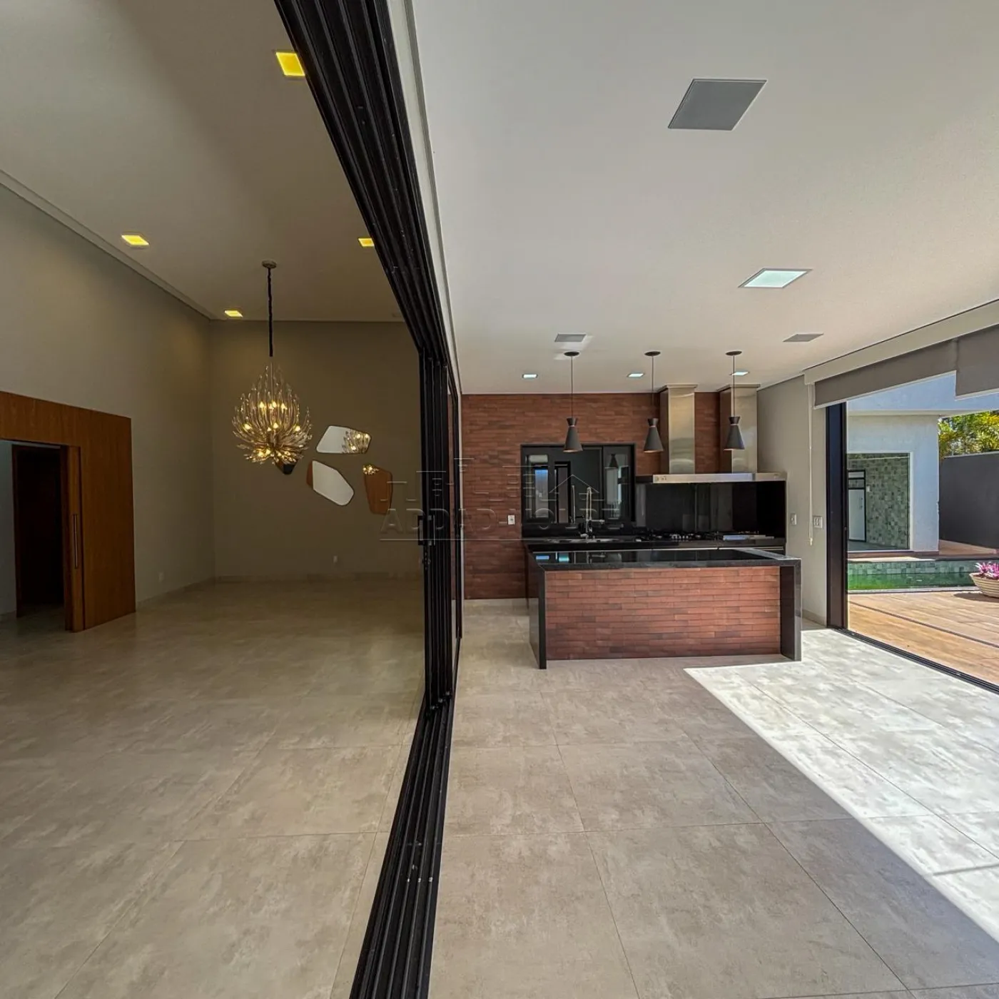 Alugar Casa / Condomínio em Bauru R$ 15.000,00 - Foto 2