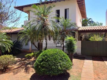 Alugar Casa / Condomínio em Bauru. apenas R$ 1.000.000,00