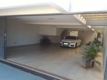 Alugar Casa / Condomínio em Bauru. apenas R$ 3.600.000,00