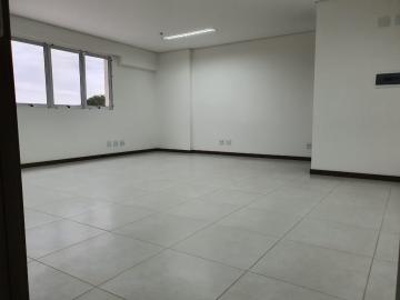 Alugar Comercial / Sala em Condomínio em Bauru. apenas R$ 1.800,00