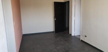 Alugar Apartamento / Padrão em Bauru. apenas R$ 670,00