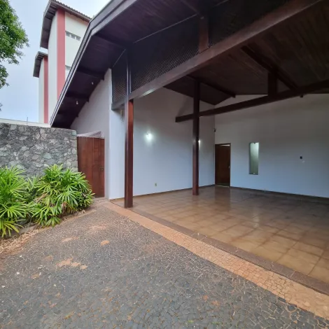 Alugar Casa / Padrão em Bauru. apenas R$ 3.600,00