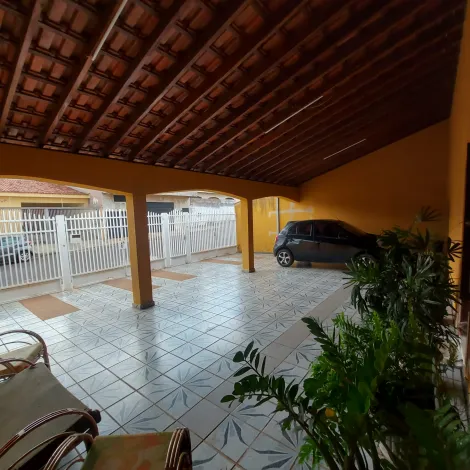 Alugar Casa / Padrão em Bauru. apenas R$ 400.000,00