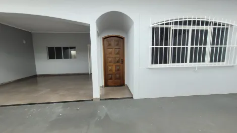 Alugar Casa / Padrão em Bauru. apenas R$ 580.000,00