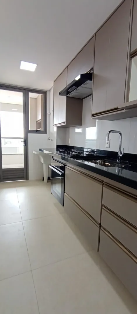 Alugar Apartamento / Padrão em Bauru. apenas R$ 4.500,00
