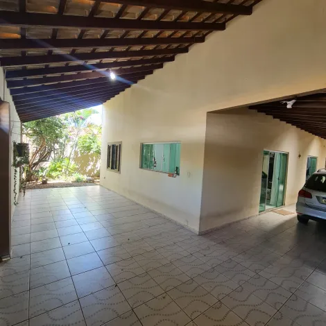 Alugar Casa / Padrão em Bauru. apenas R$ 780.000,00